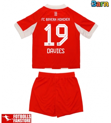 Bayern Munich Alphonso Davies #19 Hemmatröja Barn 2025-26 Kortärmad (+ Korta byxor)